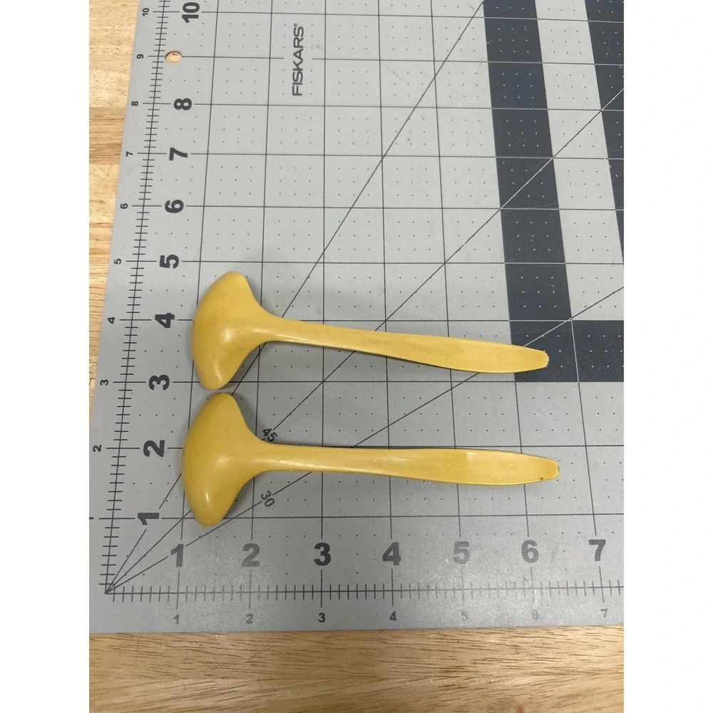 Vintage Set of 2 Tupperware Condiment Mini Ladle Spoons Yellow MCM Sauce Gravy